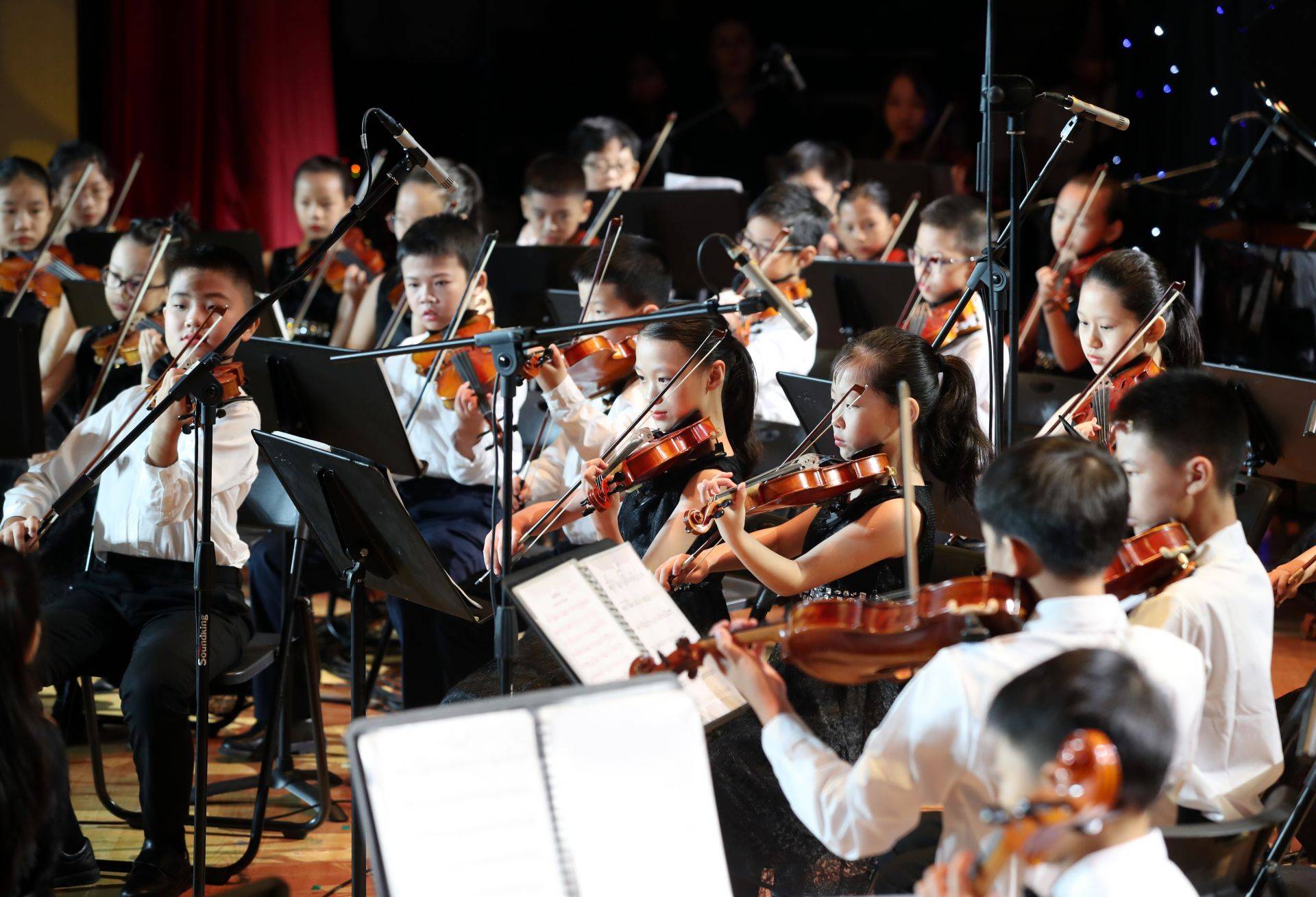 演出經(jīng)紀(jì)人證書報(bào)名指南 條件、難度與頒發(fā)機(jī)構(gòu)詳解